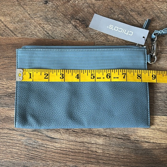 Chico's Blue Wristlet Clutch NWT - Picture 5 of 6